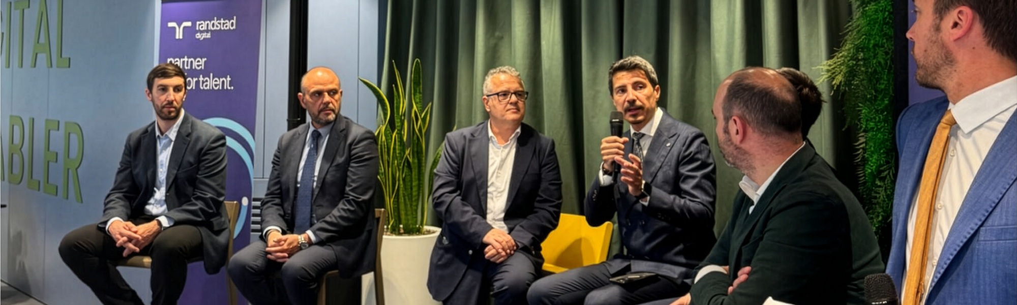 Featured image for “IT Governance nell’Era dell’AI-First: sfide, ruoli e modelli operativi per il futuro del settore IT”